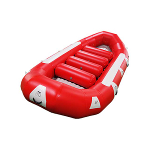 Großes rotes Raftingboot für 8 Personen für Wildwasser